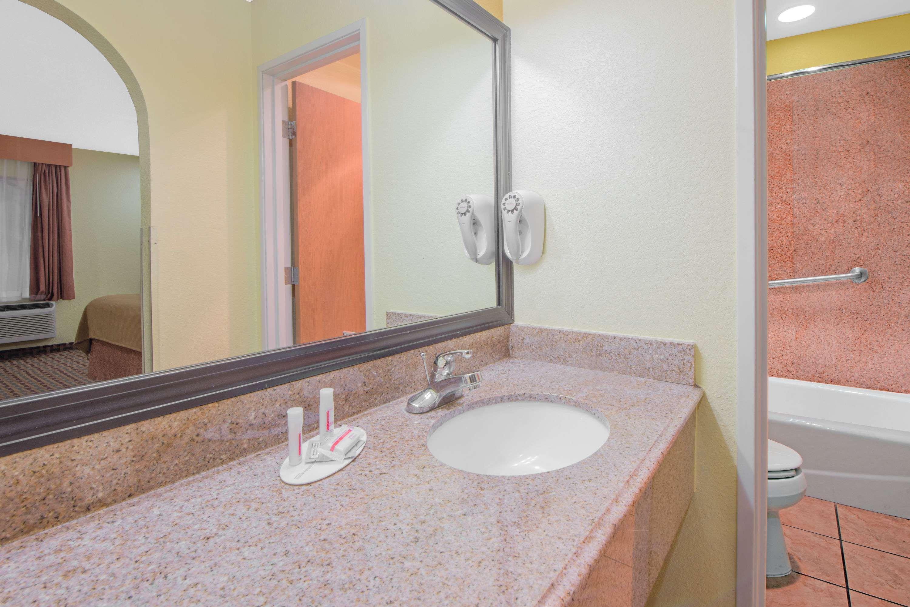 Days By Wyndham South 2* Lubbock