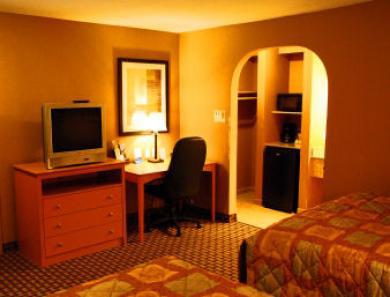 Days By Wyndham South Lubbock